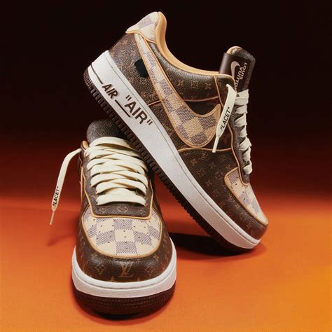 esiste una scarpa fatta da louis vuitton e nike|Quanto costeranno le Louis Vuitton x Nike Air Force 1 di Virgil .